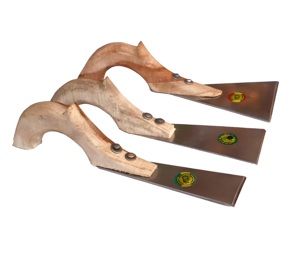 KHURPA S.S.WOODEN HANDLE